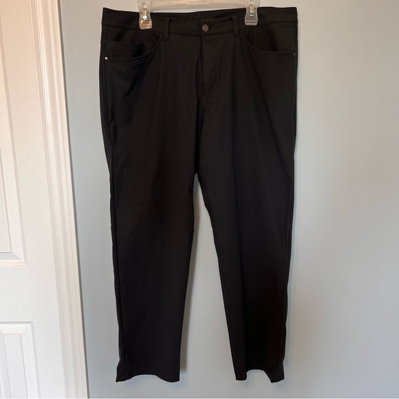 Lululemon men’s ABC pant - Picture 2 of 7
